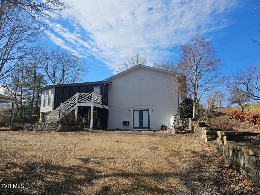 Photo #9: 305 Apple Drive