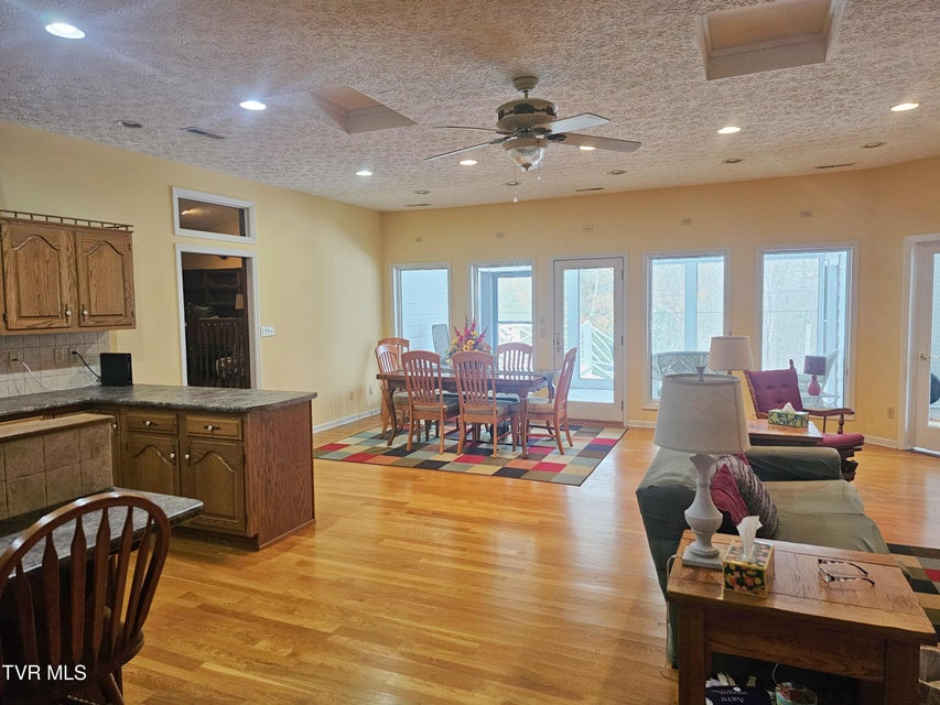 Photo #15: 305 Apple Drive