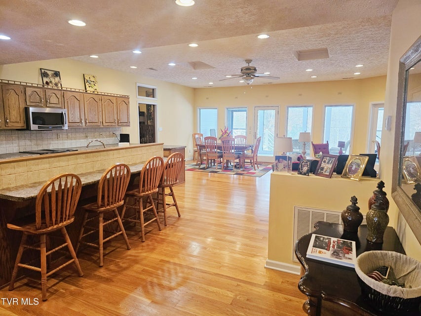 Photo #14: 305 Apple Drive