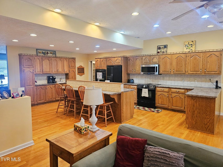 Photo #20: 305 Apple Drive