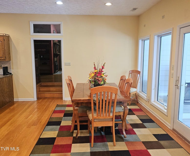 Photo #23: 305 Apple Drive