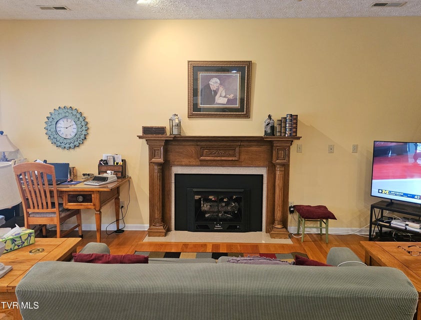 Photo #22: 305 Apple Drive