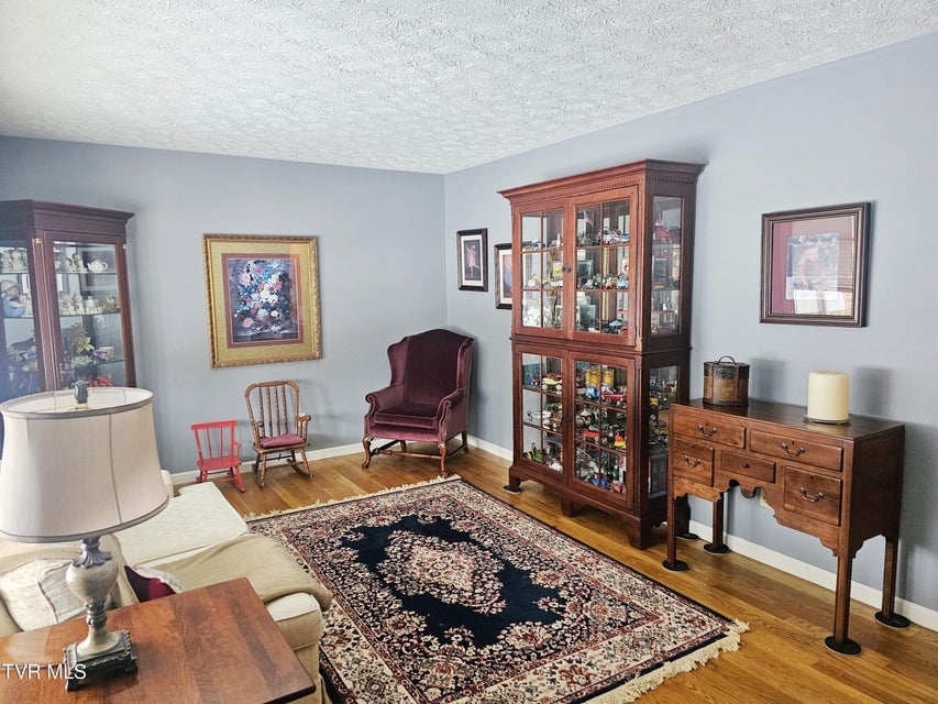 Photo #24: 305 Apple Drive