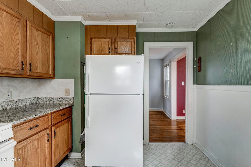 Photo #12: 511 Highland Avenue