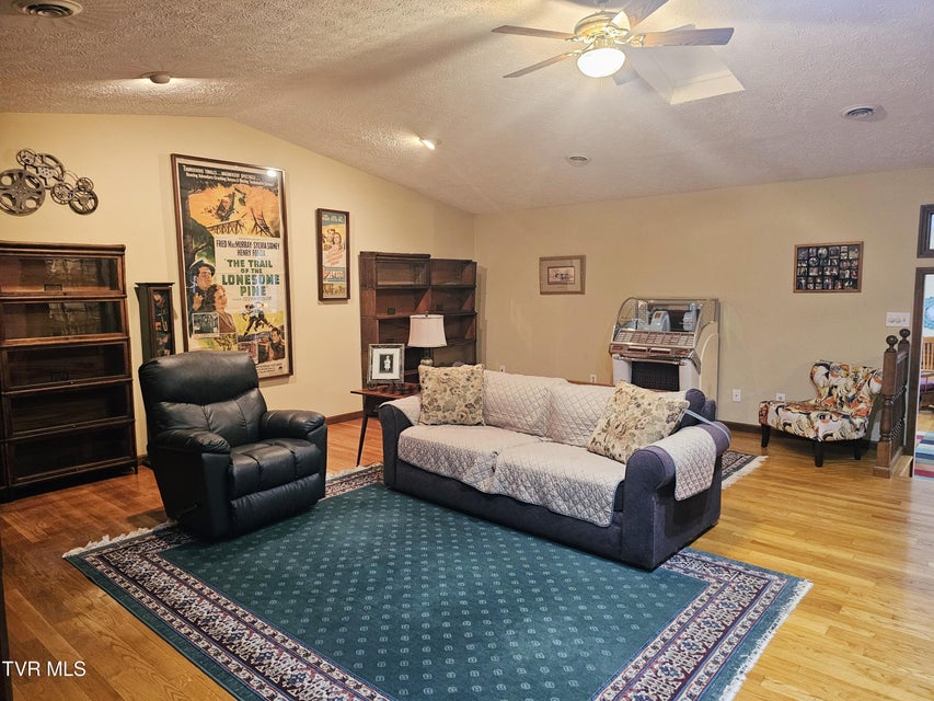 Photo #30: 305 Apple Drive