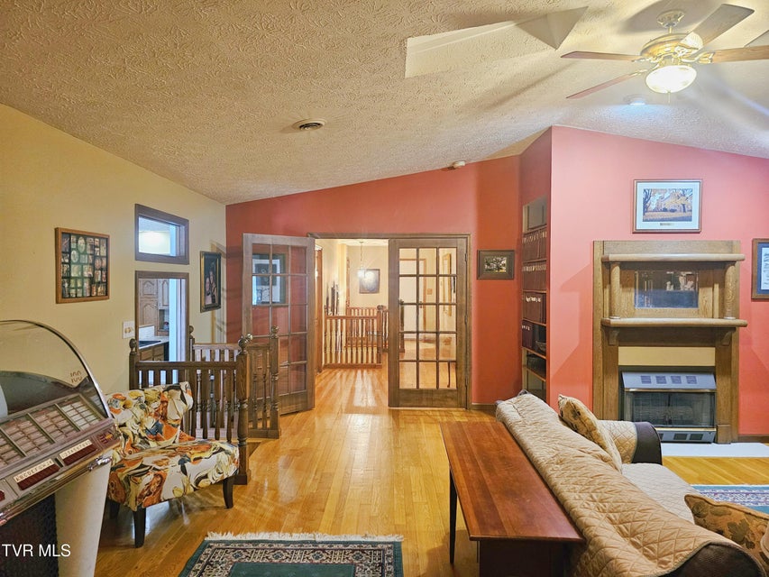 Photo #32: 305 Apple Drive