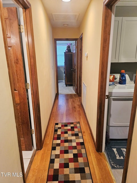 Photo #33: 305 Apple Drive