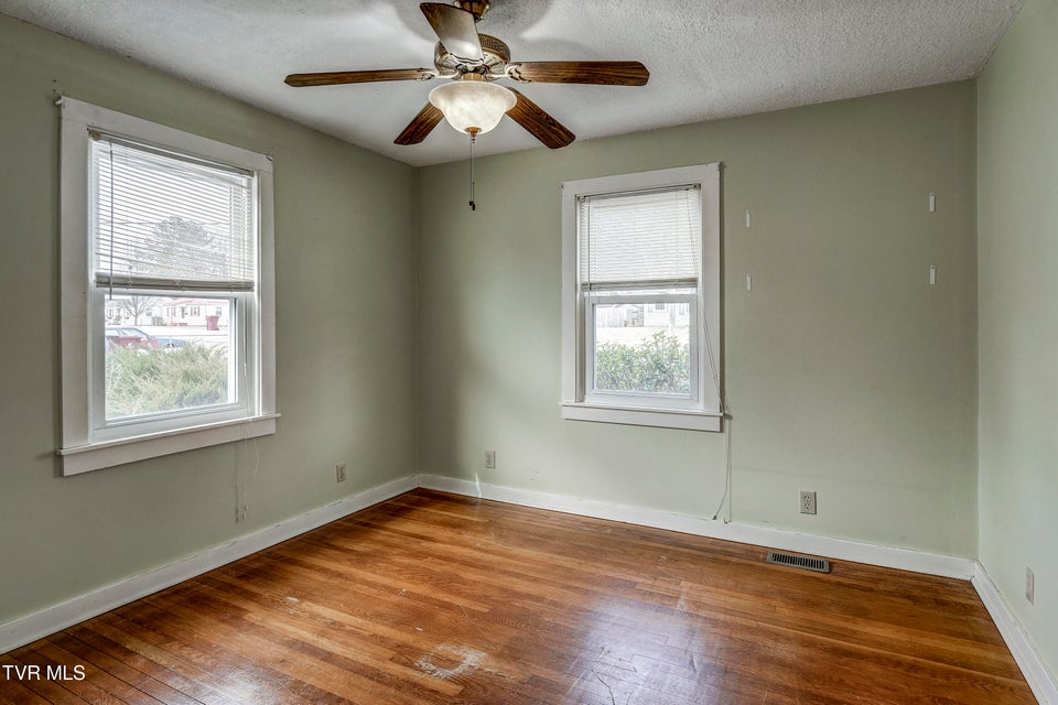 Photo #17: 511 Highland Avenue