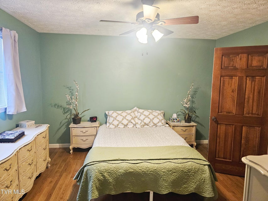 Photo #36: 305 Apple Drive