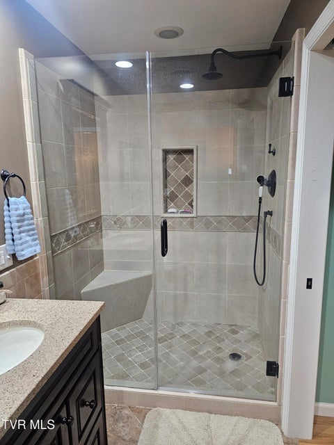 Photo #40: 305 Apple Drive