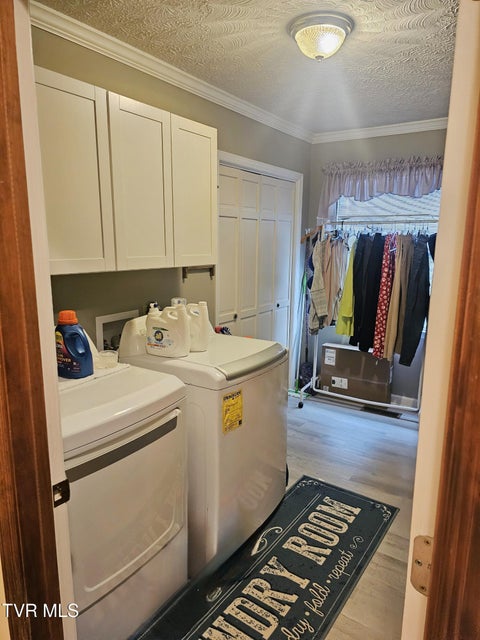 Photo #59: 305 Apple Drive