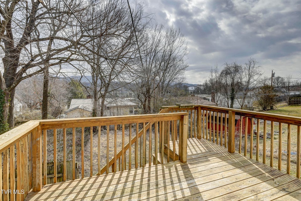 Photo #25: 511 Highland Avenue