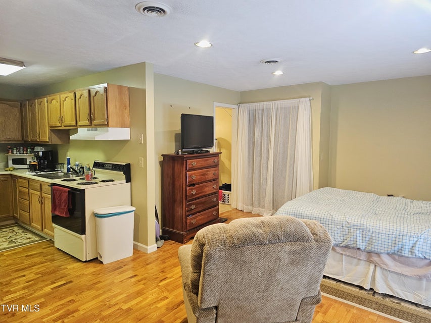 Photo #71: 305 Apple Drive