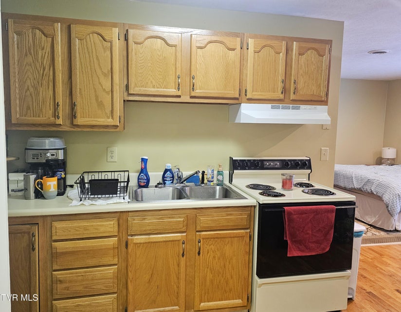 Photo #73: 305 Apple Drive