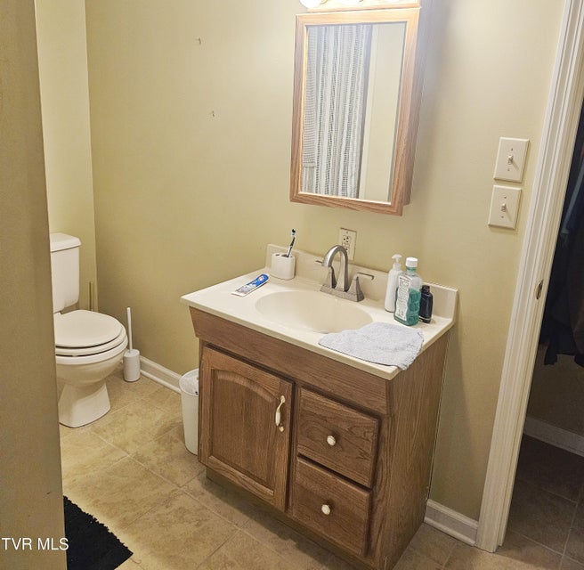 Photo #76: 305 Apple Drive