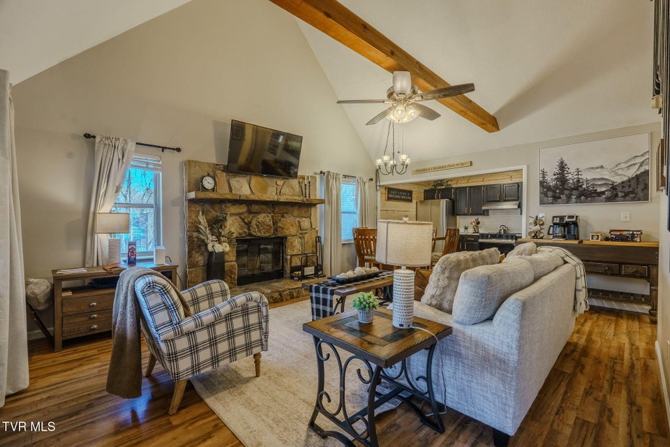 Photo #4: 1712 Lake View Circle