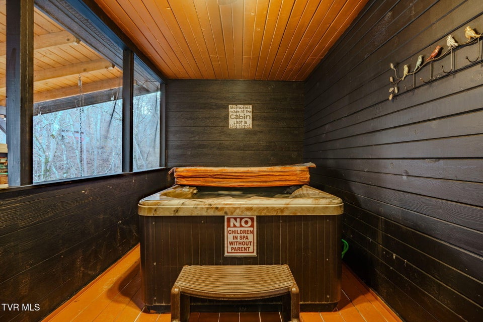 Photo #21: 1712 Lake View Circle