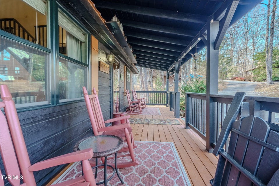 Photo #3: 1712 Lake View Circle