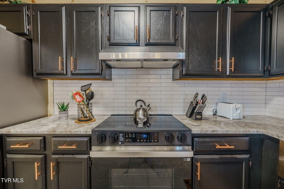 Photo #11: 1712 Lake View Circle