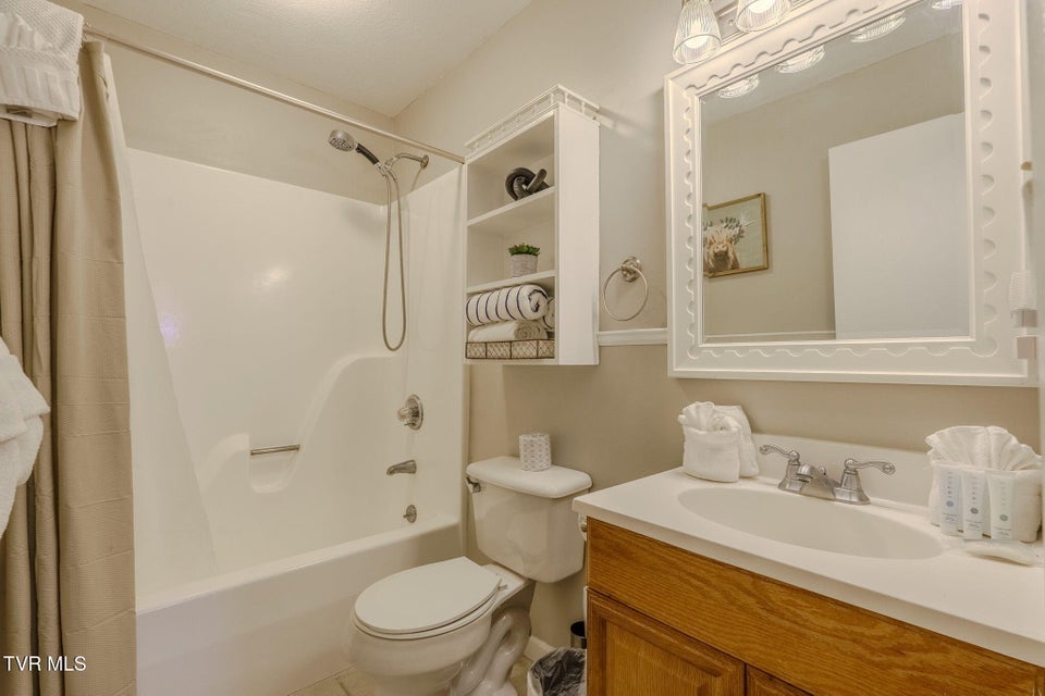 Photo #16: 1712 Lake View Circle