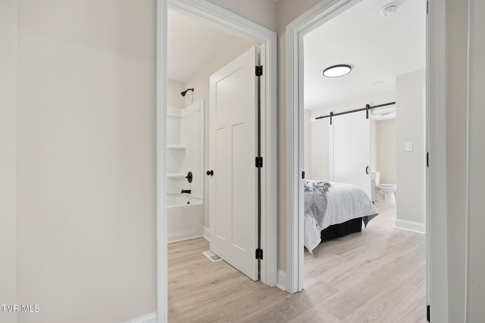 Photo #41: 145 New Street