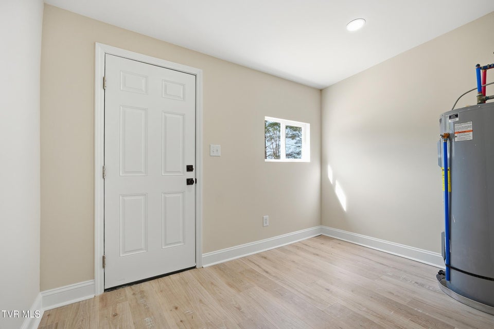 Photo #51: 145 New Street