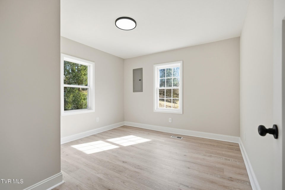 Photo #19: 145 New Street