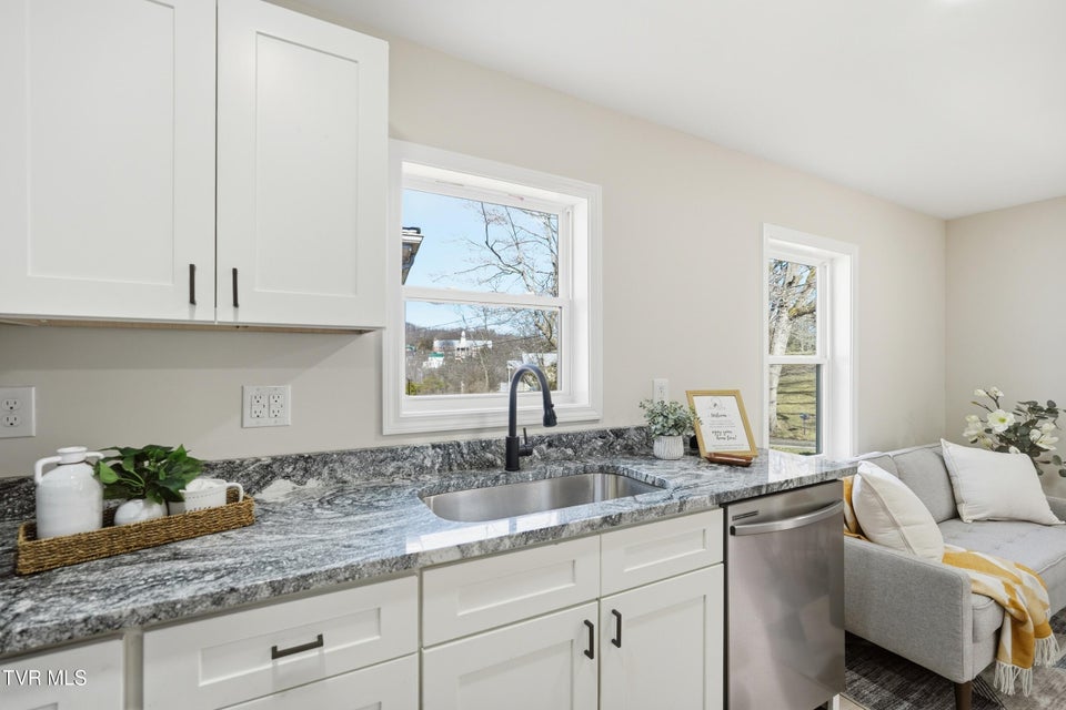 Photo #11: 145 New Street