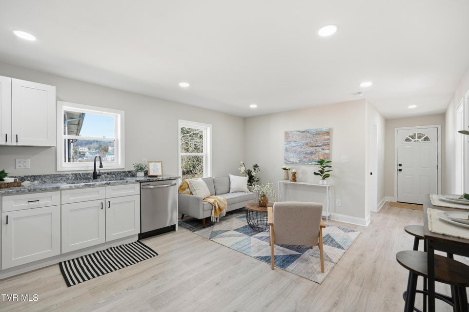 Photo #10: 145 New Street