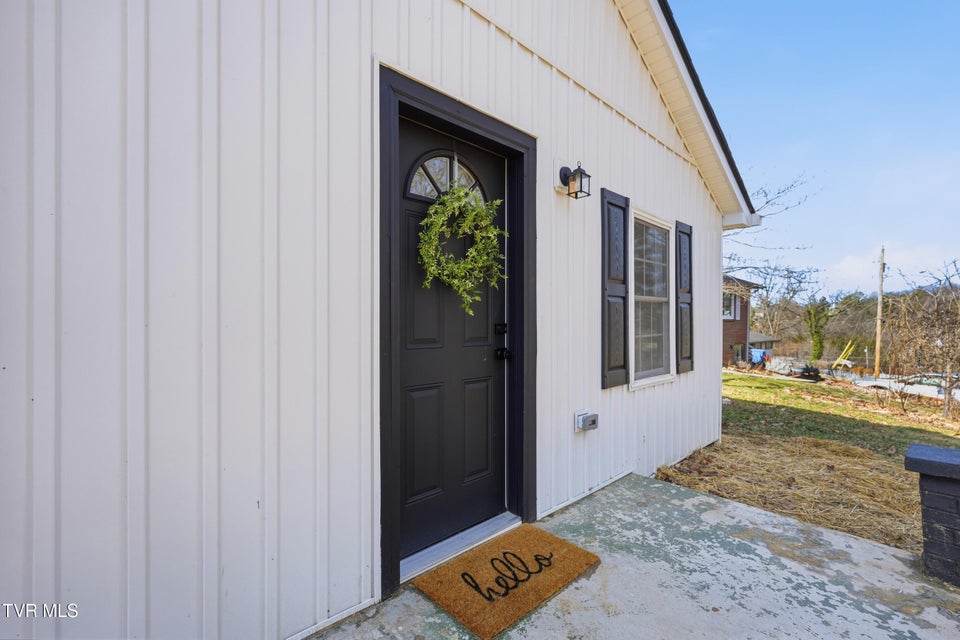 Photo #4: 145 New Street