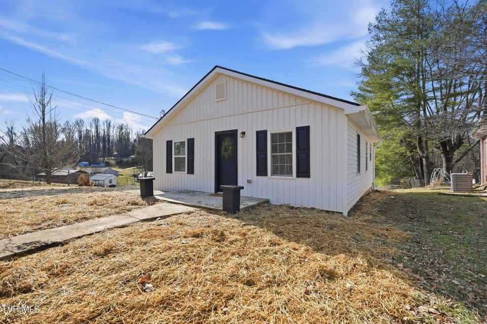 Photo #2: 145 New Street