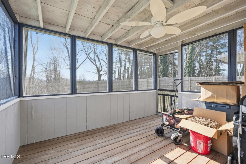 Photo #27: 109 Canterbury Lane