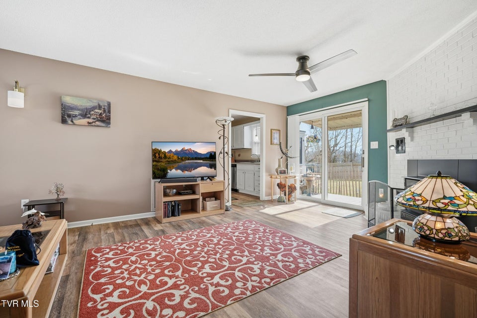 Photo #8: 109 Canterbury Lane