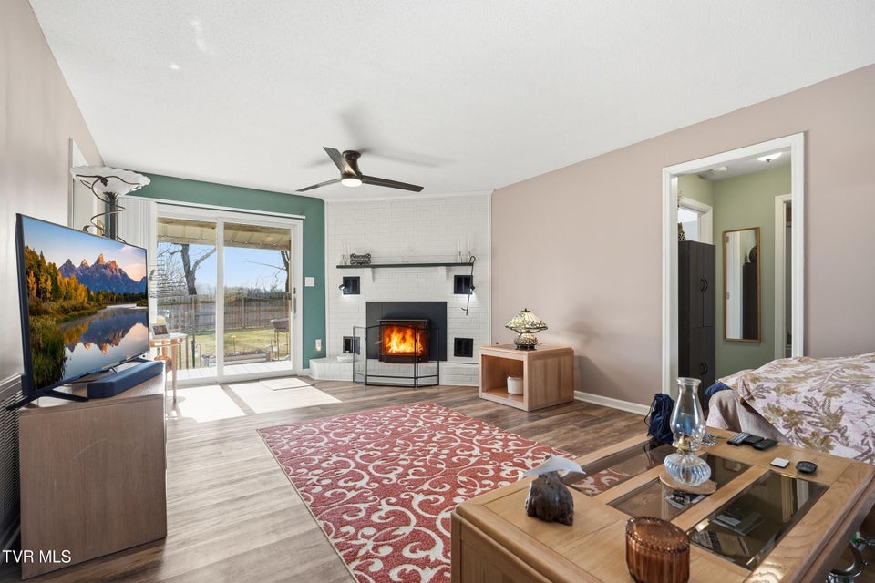 Photo #6: 109 Canterbury Lane