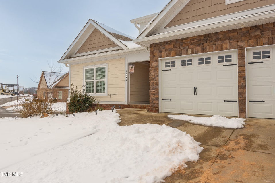 Photo #2: 1603 Maple Ridge Court