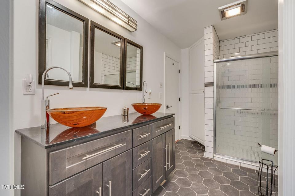 Photo #26: 1314 Woodland Avenue