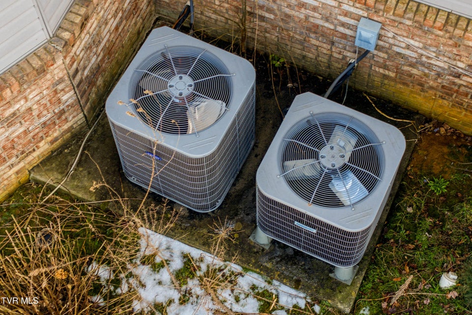 Photo #11: 604 Snapps Ferry Road