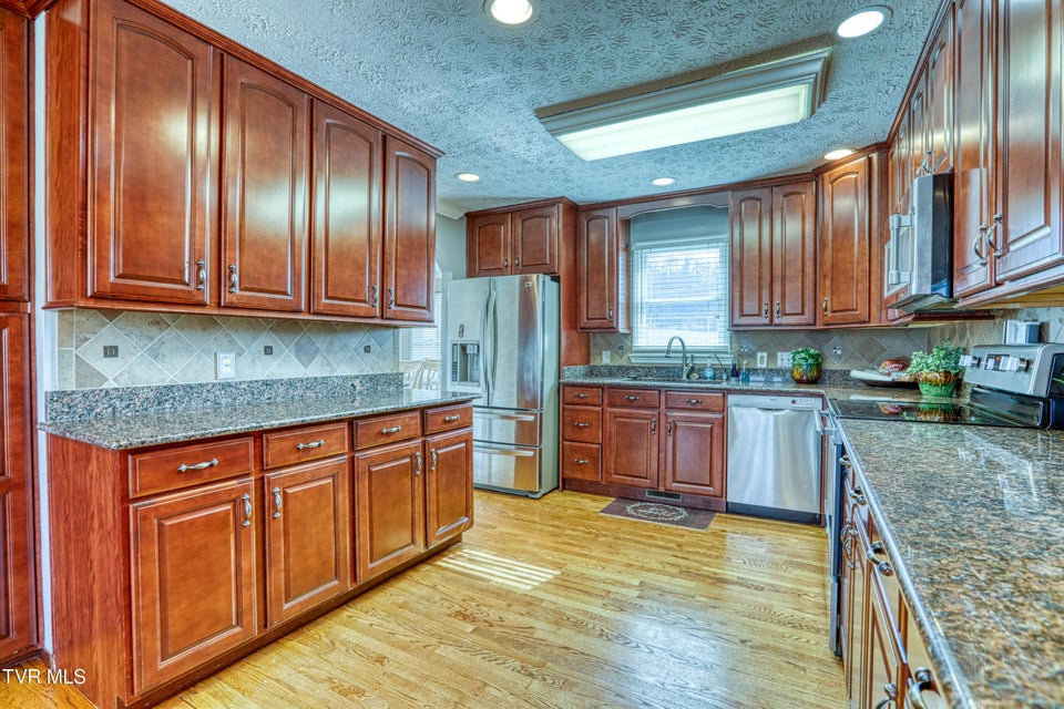 Photo #29: 604 Snapps Ferry Road