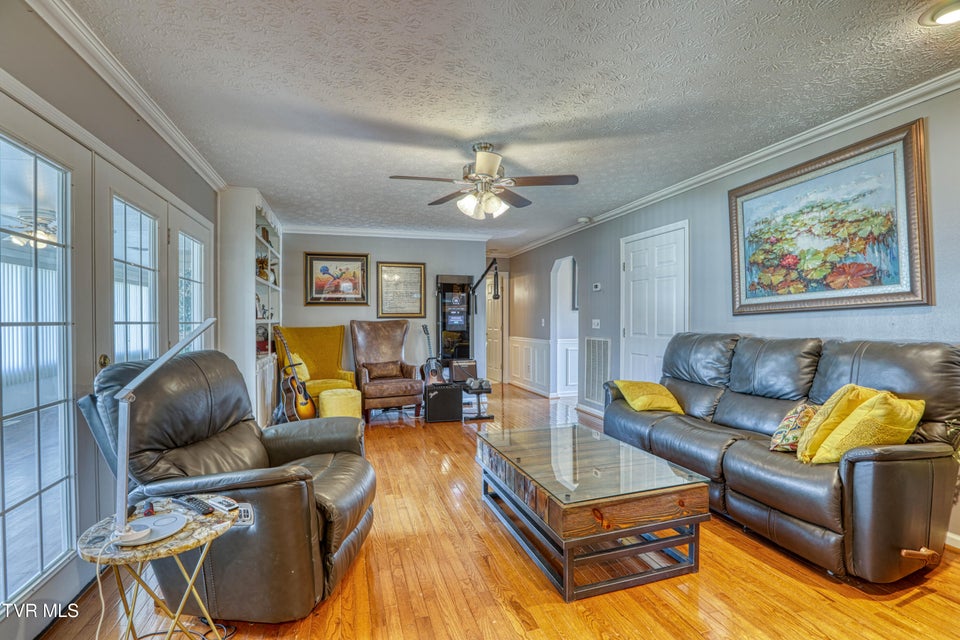 Photo #38: 604 Snapps Ferry Road