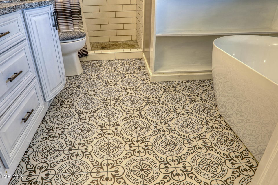 Photo #54: 604 Snapps Ferry Road