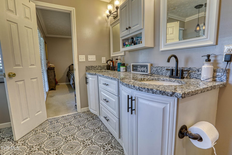 Photo #55: 604 Snapps Ferry Road