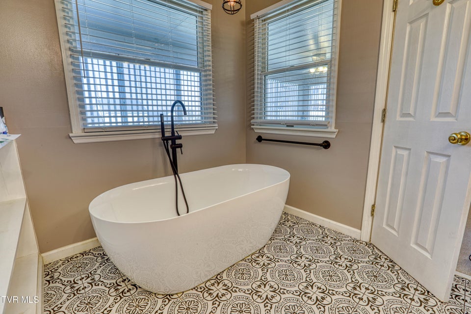 Photo #56: 604 Snapps Ferry Road