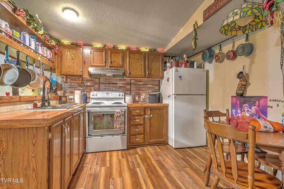 Photo #12: 8463-8473 Asheville Highway