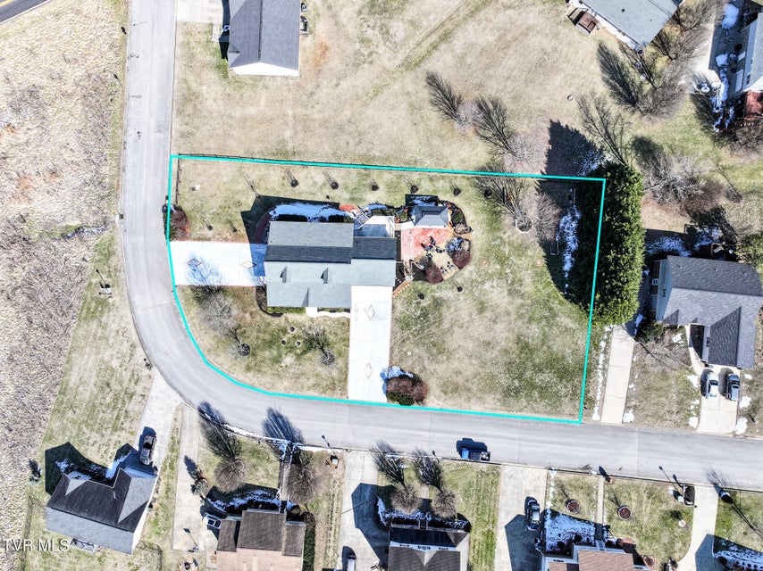 Photo #2: 105 Maple Crest