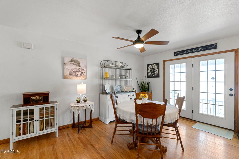 Photo #10: 105 Maple Crest