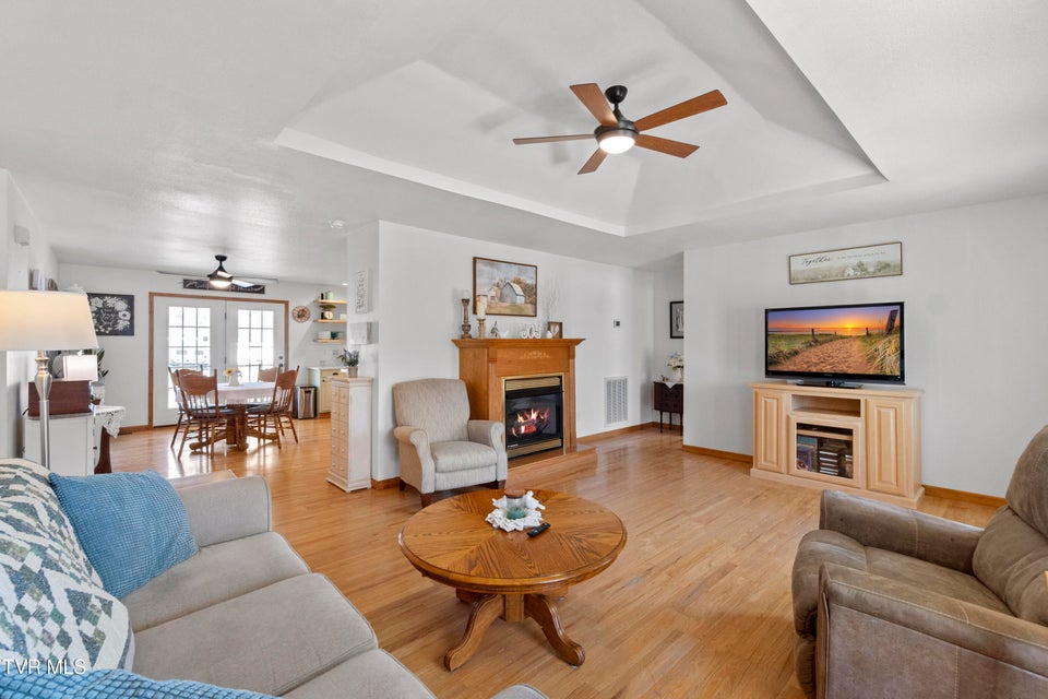 Photo #12: 105 Maple Crest