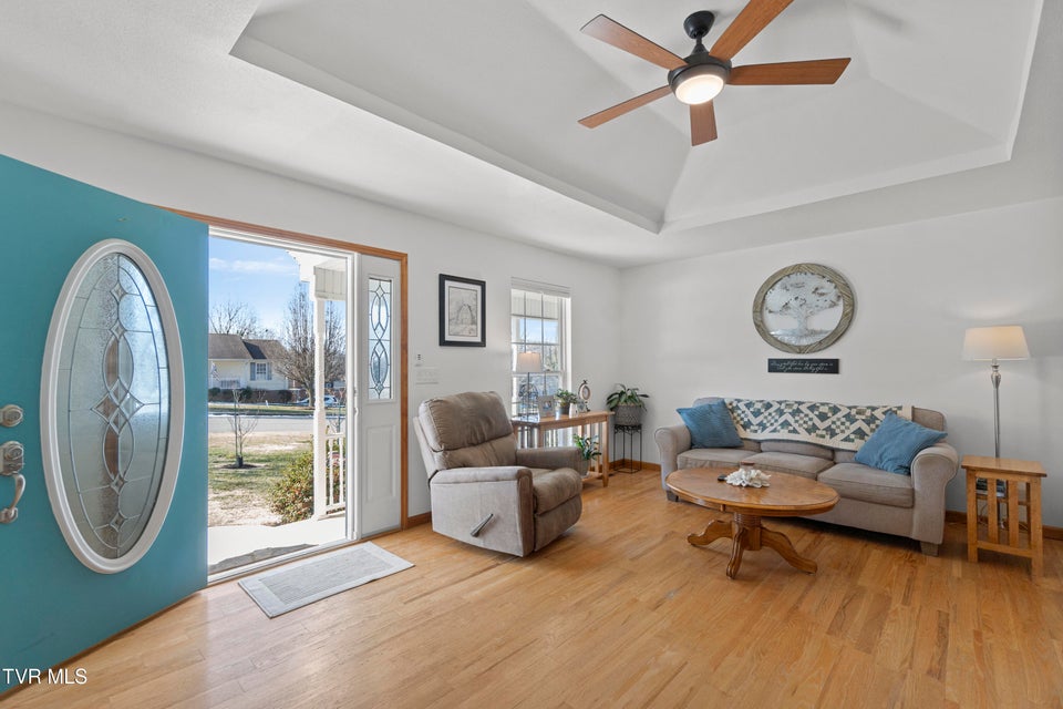 Photo #13: 105 Maple Crest