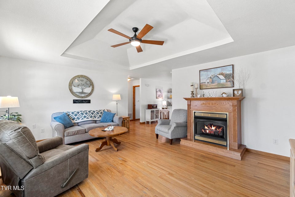 Photo #14: 105 Maple Crest