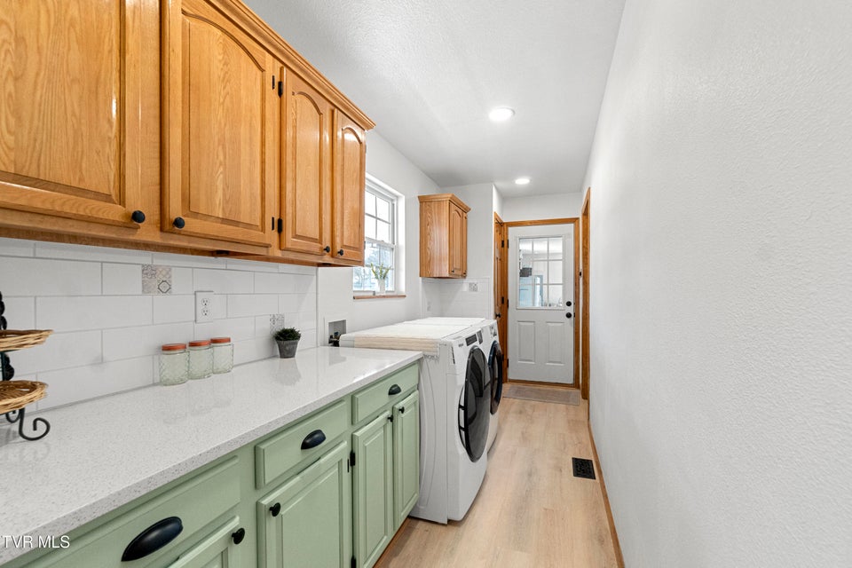 Photo #15: 105 Maple Crest