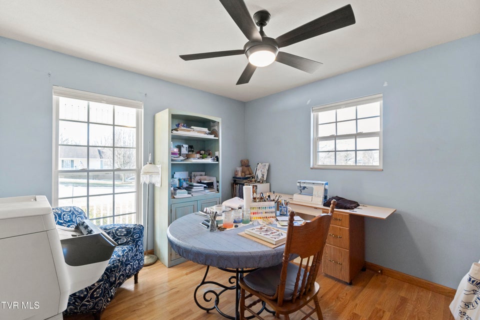 Photo #24: 105 Maple Crest